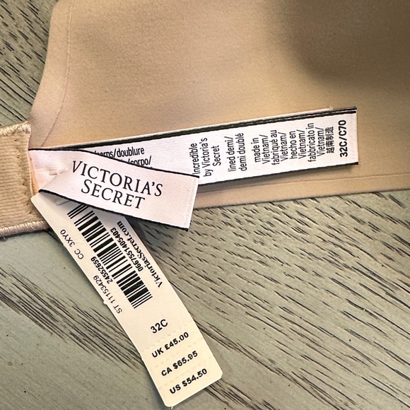 Victoria's Secret Nude Bra - Picture 5 of 5